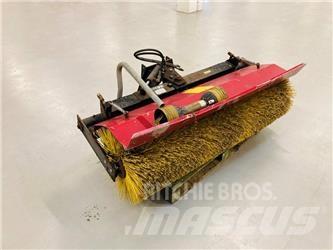 GMR Kost 150 cm Veegmachines