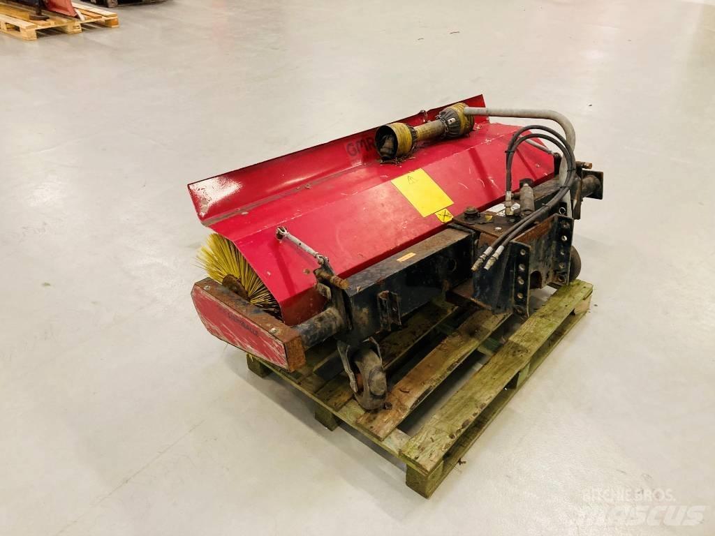 GMR Kost 150 cm Veegmachines