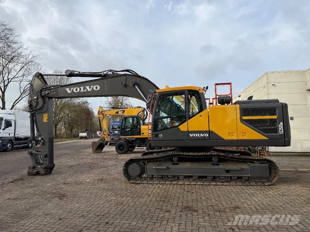 Volvo EC250E Rupsgraafmachines
