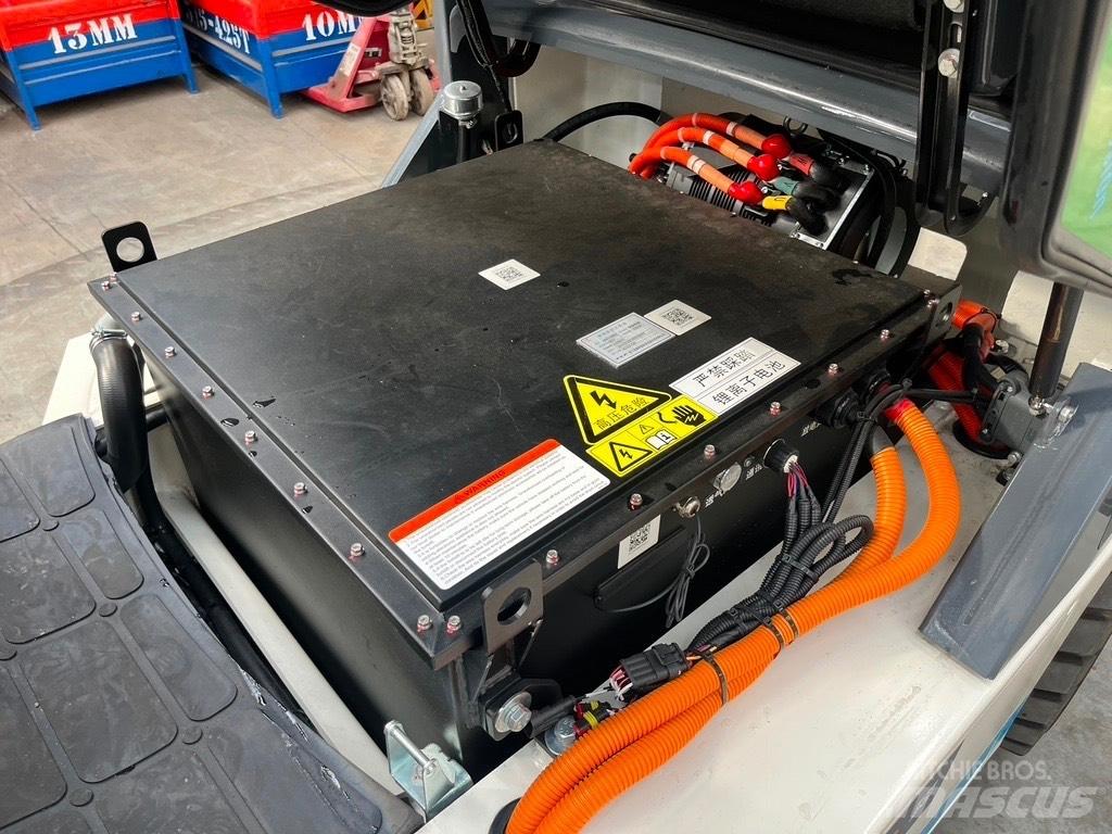 Eurotrac FE30 Elektrische heftrucks