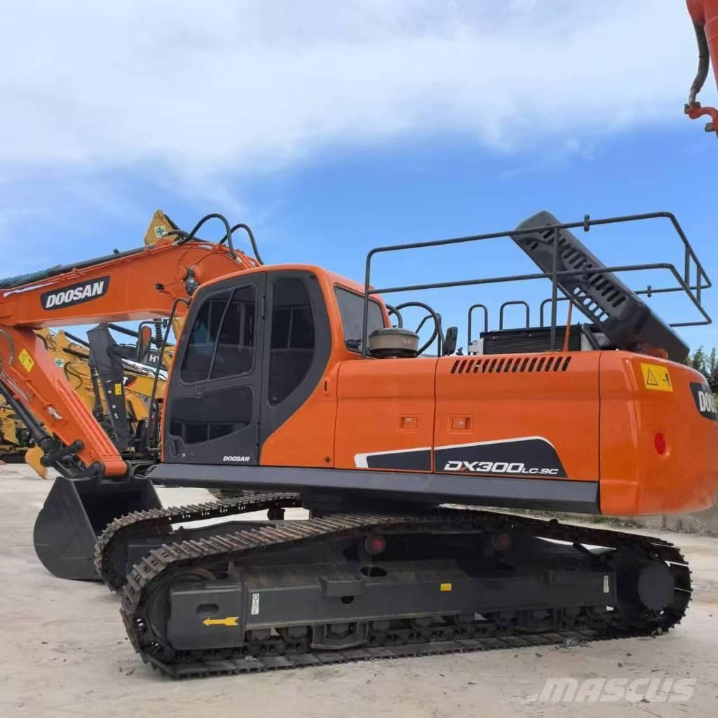 Doosan DX 300 Rupsgraafmachines