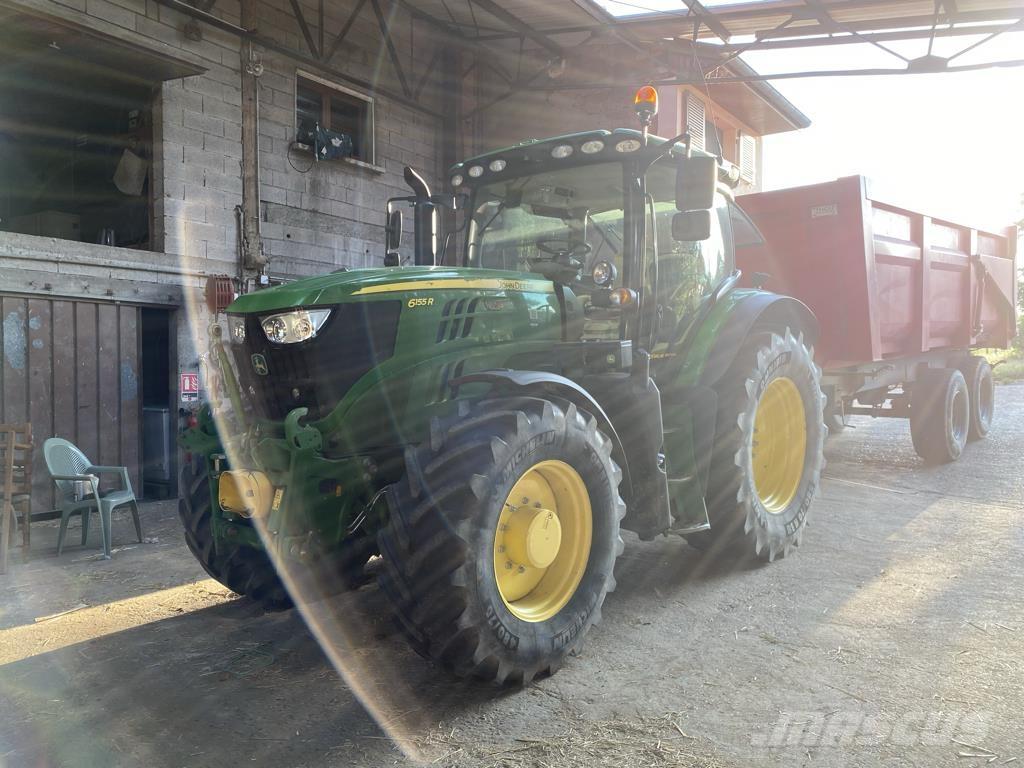 John Deere 6155R Tractoren