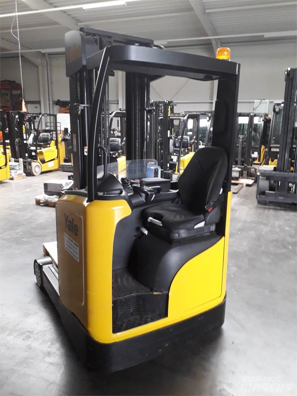 Yale MR14 Reachtruck voor hoog niveau