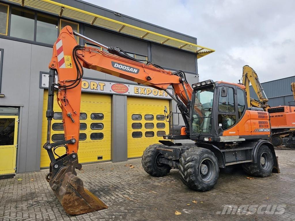 Doosan DX 140W Wielgraafmachines