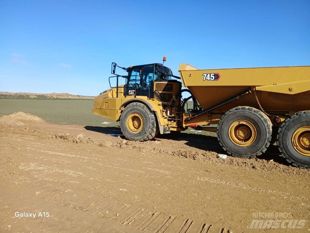 CAT 745 Knik dumptrucks
