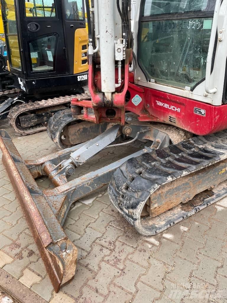 Takeuchi TB 260 Minigraafmachines < 7t