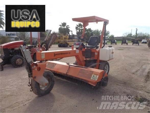  LAYMOR SM300 Veegmachines