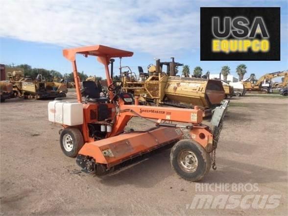  LAYMOR SM300 Veegmachines