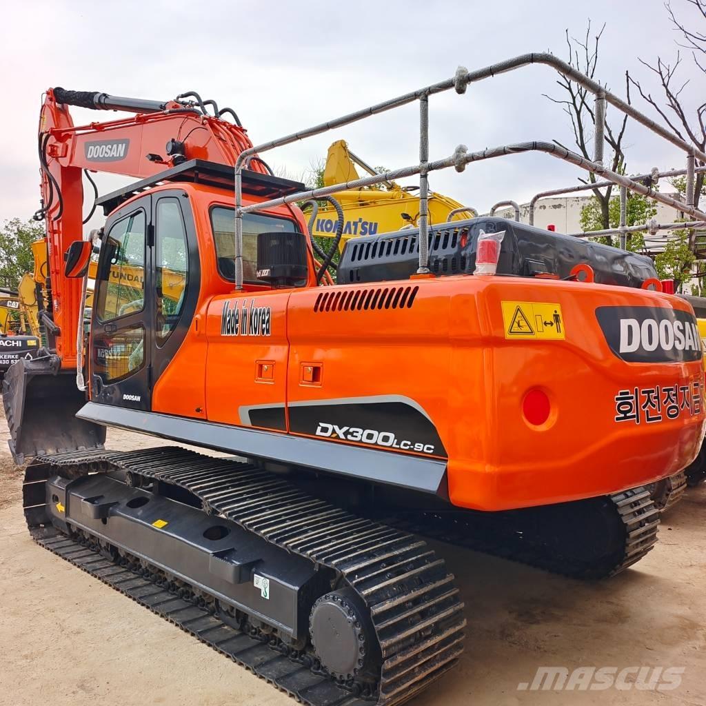 Doosan DX 300 Rupsgraafmachines