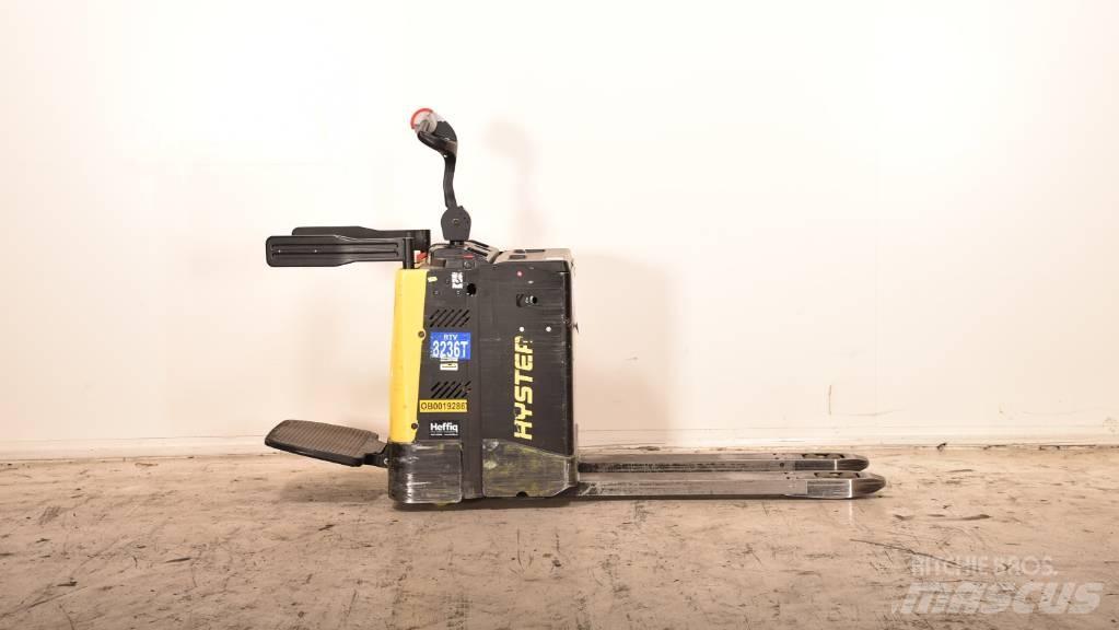 Hyster P 2.0 S Meerij pallettruck met platform