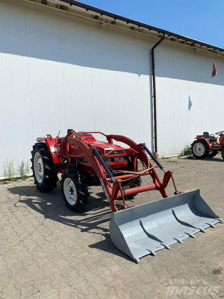 Mitsubishi MT33+tur Compacttrekkers