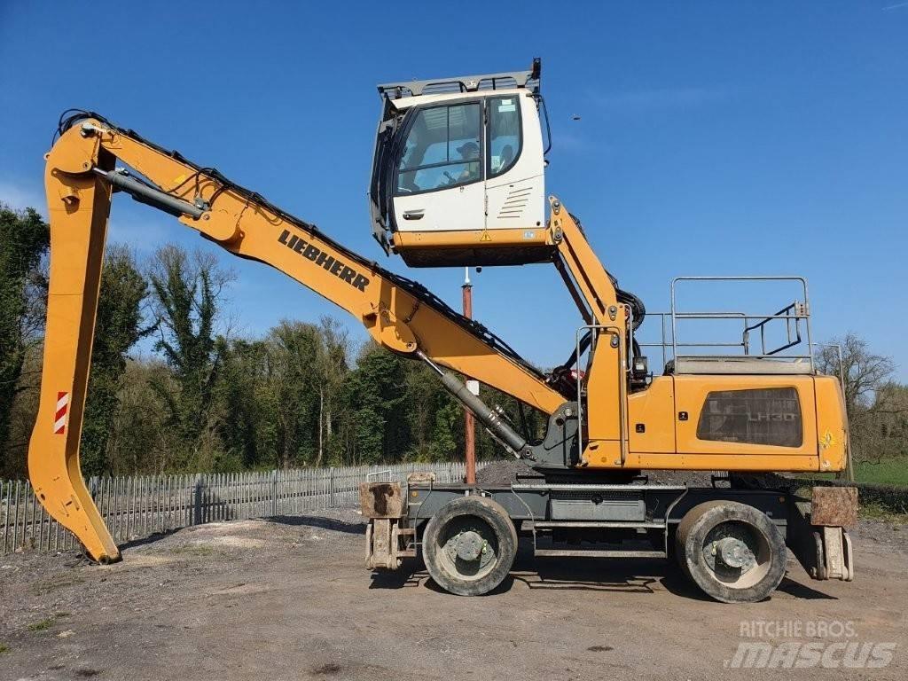 Liebherr LH 30 Waste / industry handlers