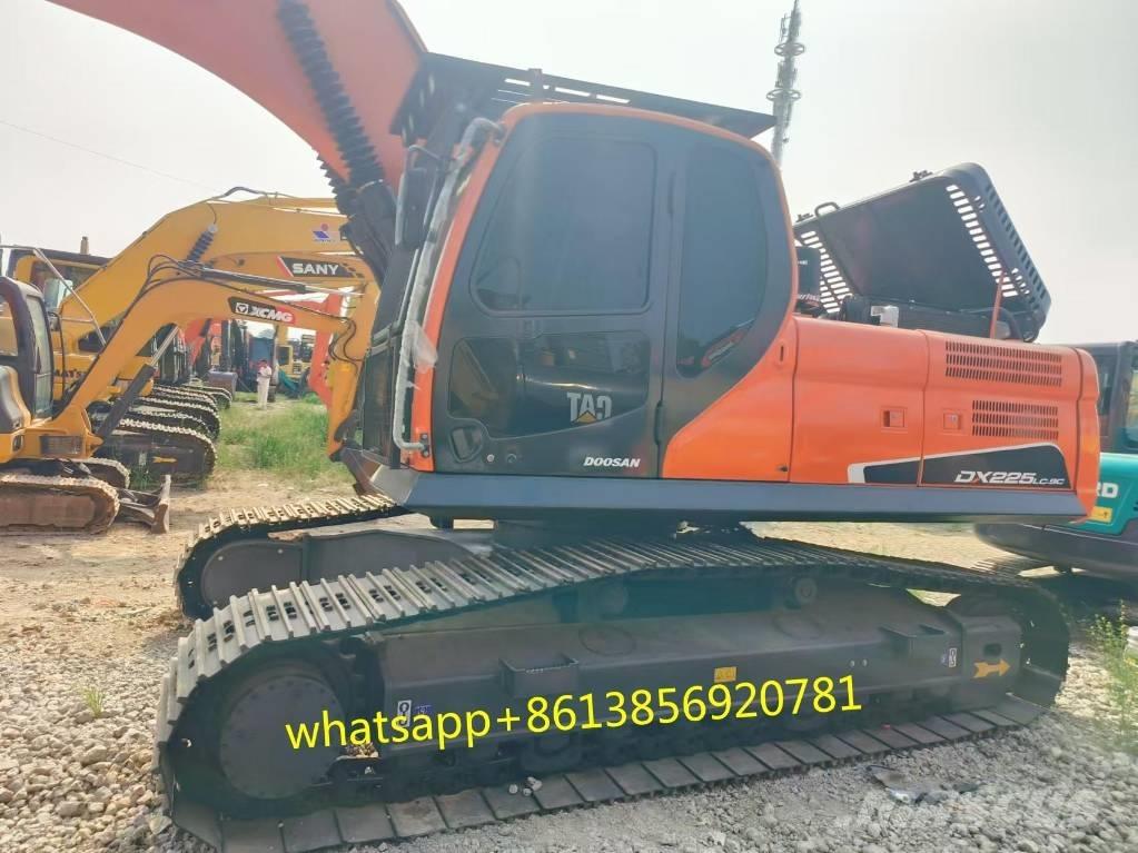Doosan DX 225 Rupsgraafmachines