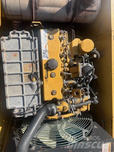 CAT 317 B L Rupsgraafmachines