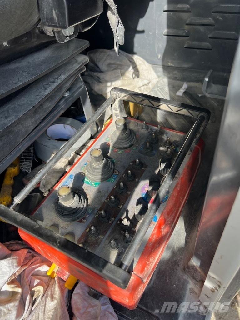 Sandvik DX 800i Surface drill rigs