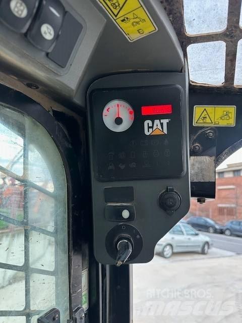 CAT 246 C Schrankladers