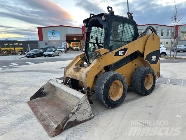 CAT 246 C Schrankladers