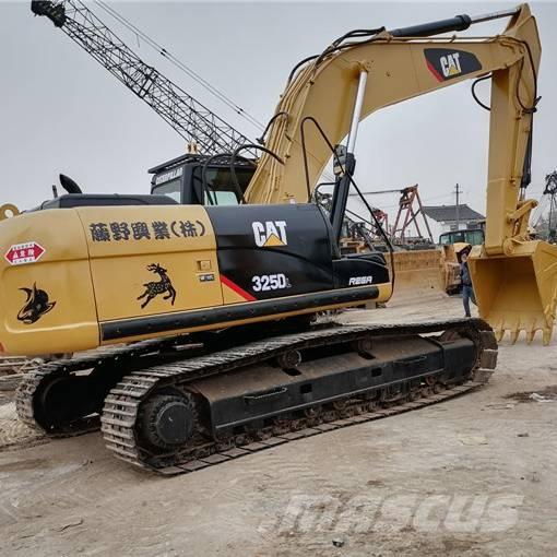 CAT 325 D L Rupsgraafmachines