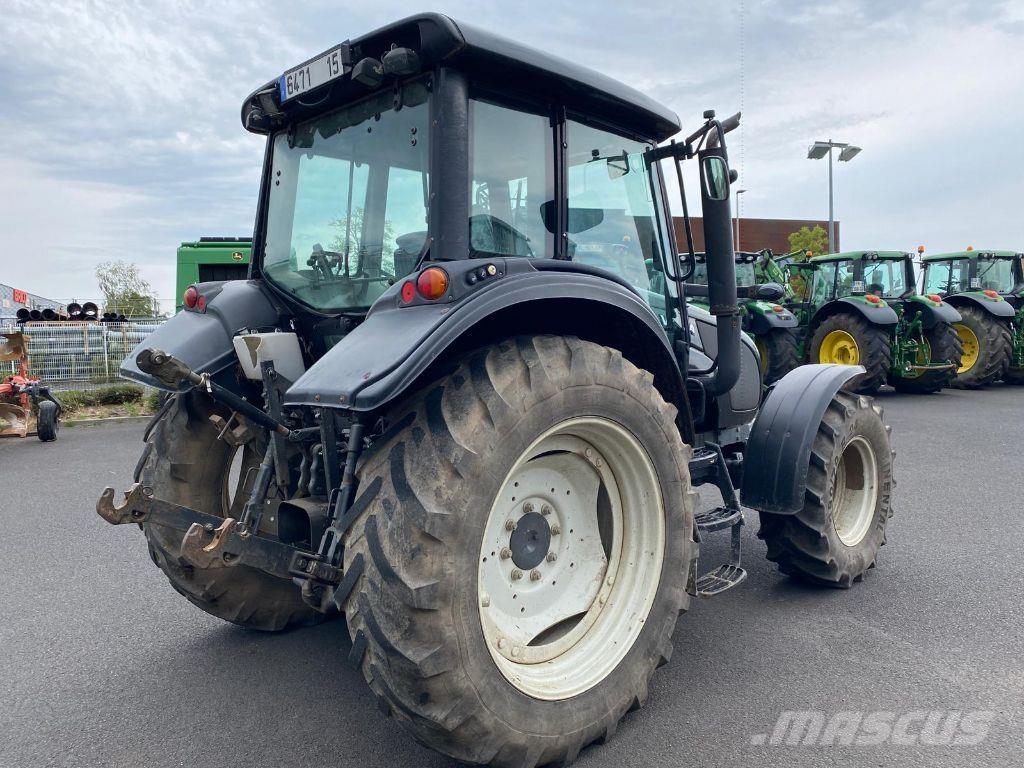 Valtra N92 HITECH Tractoren
