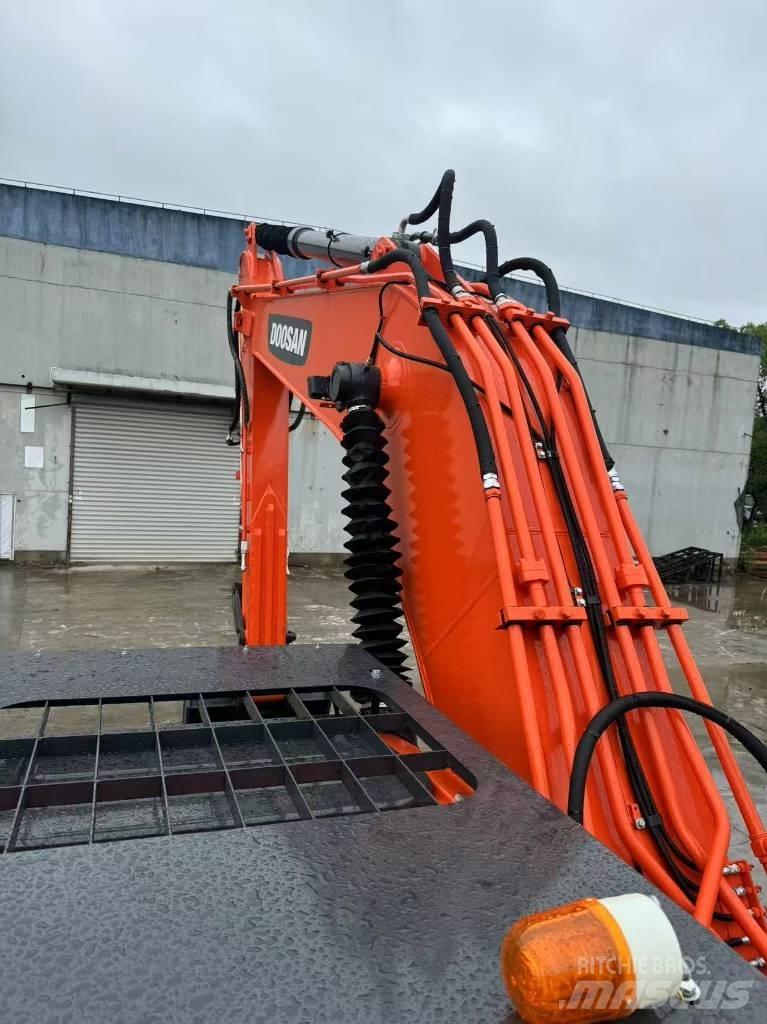 Doosan DX 225 LCA Rupsgraafmachines