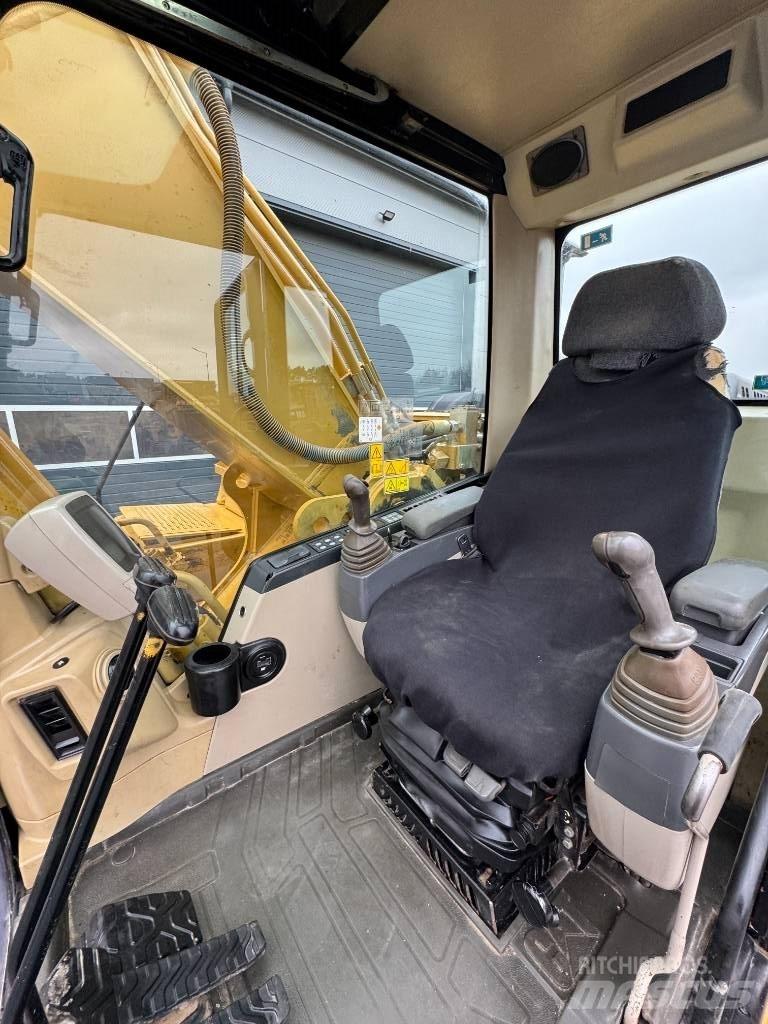 CAT 325C Rupsgraafmachines