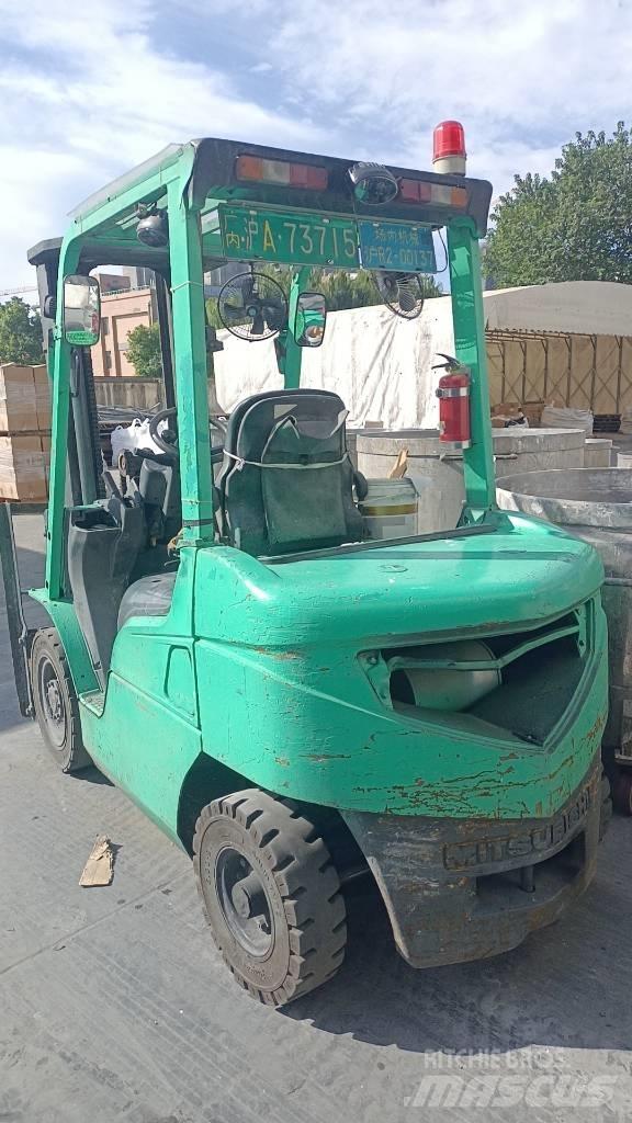 Mitsubishi FD 25 Diesel heftrucks