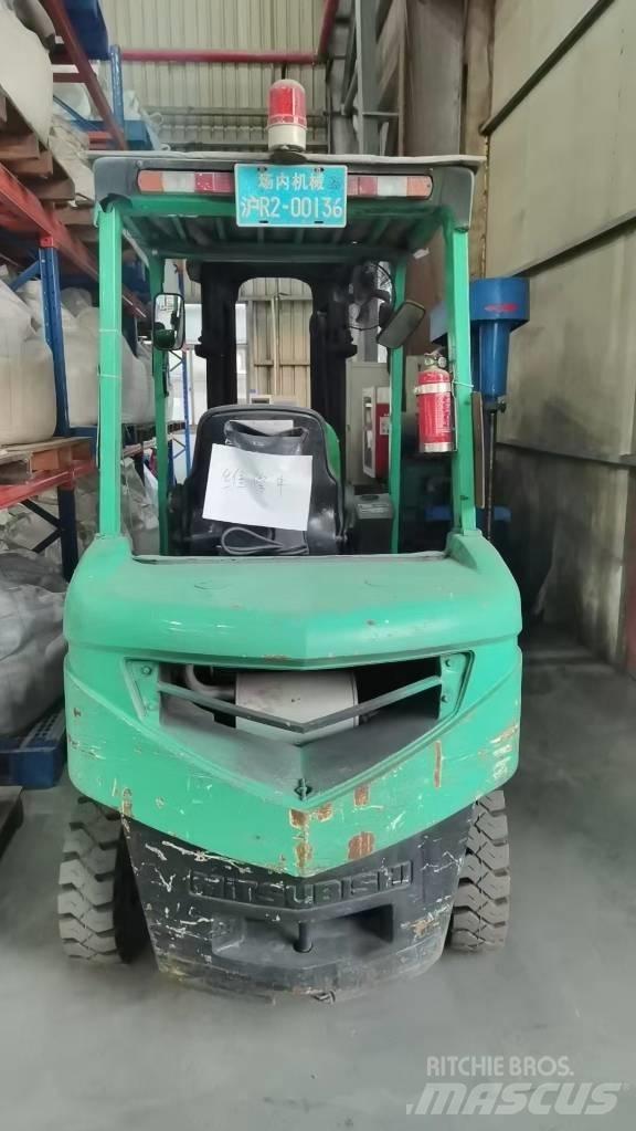 Mitsubishi FD 25 Diesel heftrucks