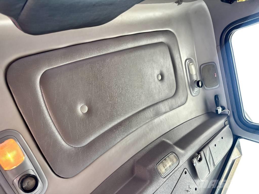 Peterbilt 378 Trekkers