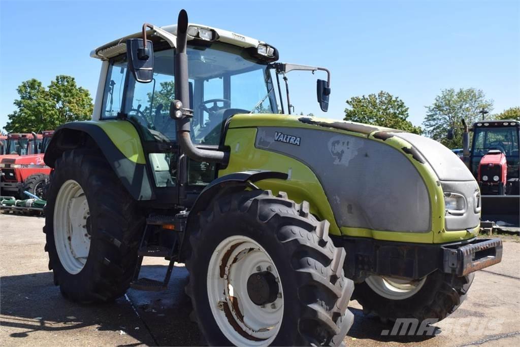 Valtra T120 Tractoren