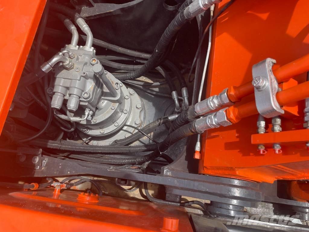 Hitachi ZX 200 Rupsgraafmachines