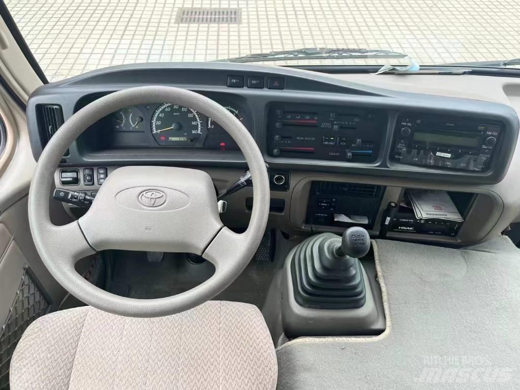 Toyota Coaster Bus Minibussen