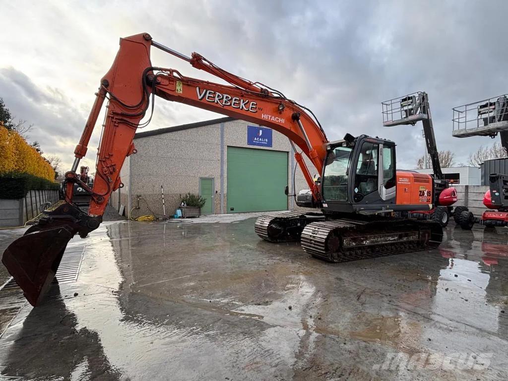 Hitachi ZX210LC-3 Rupsgraafmachines