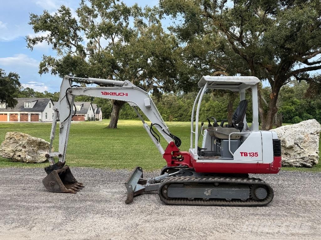 Takeuchi TB 135 Minigraafmachines < 7t