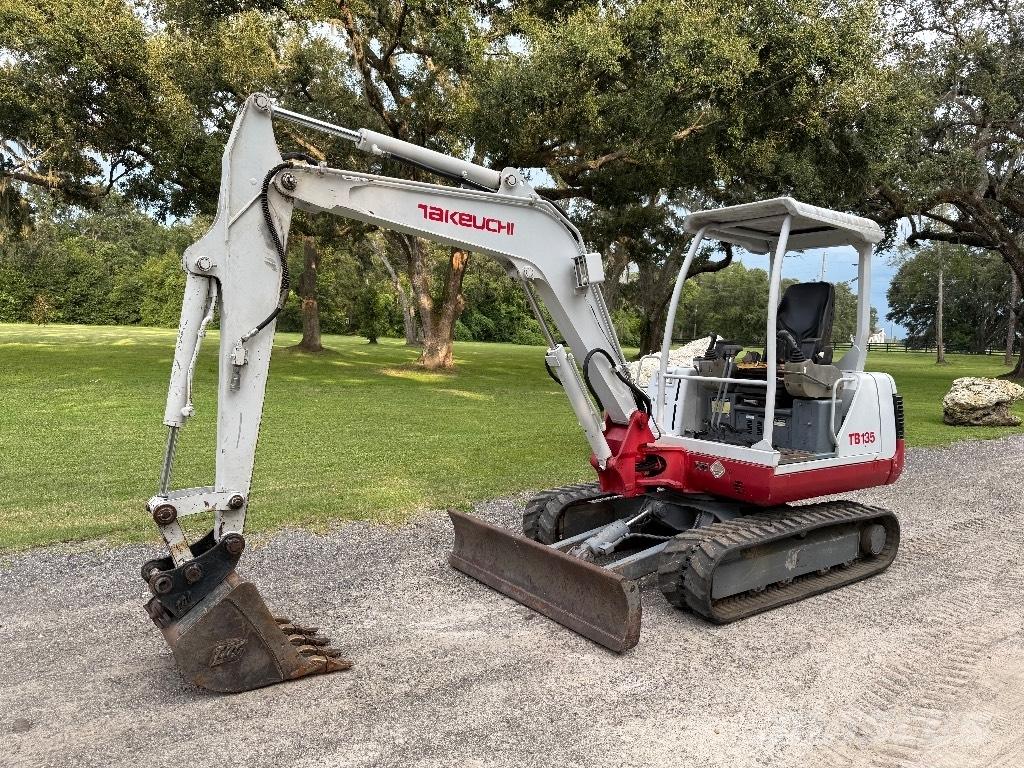 Takeuchi TB 135 Minigraafmachines < 7t