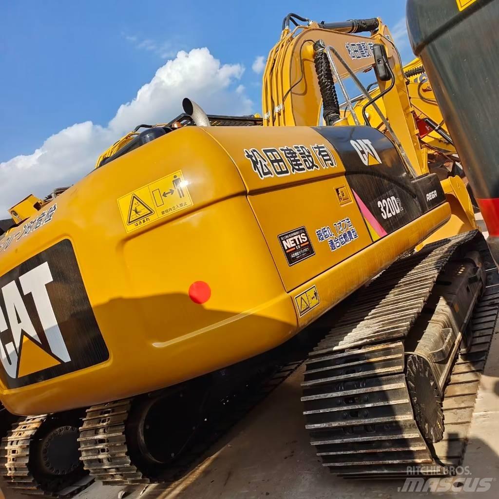 CAT 320 D Rupsgraafmachines