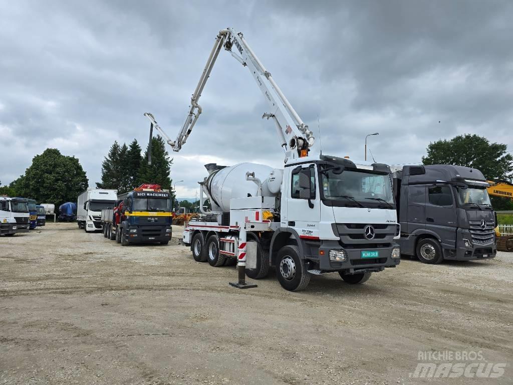 Mercedes-Benz 3244 Betonmixers en pompen