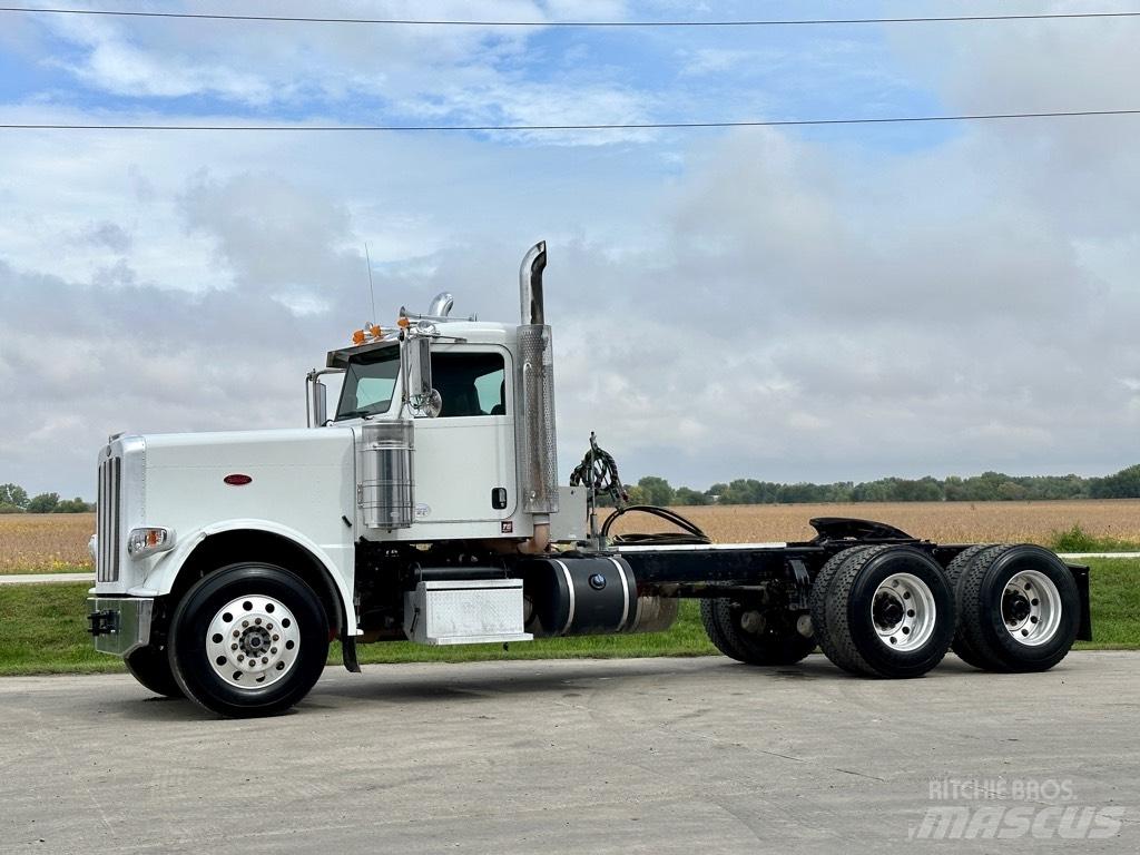 Peterbilt 388 Trekkers