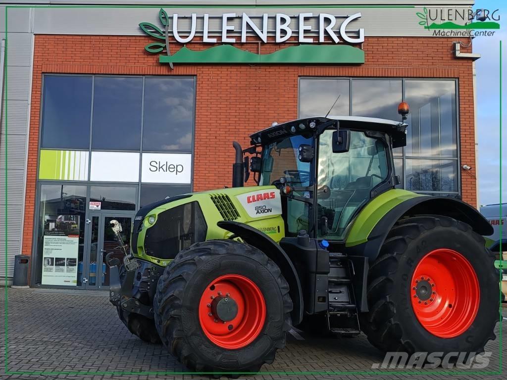 CLAAS Axion 850 Tractoren