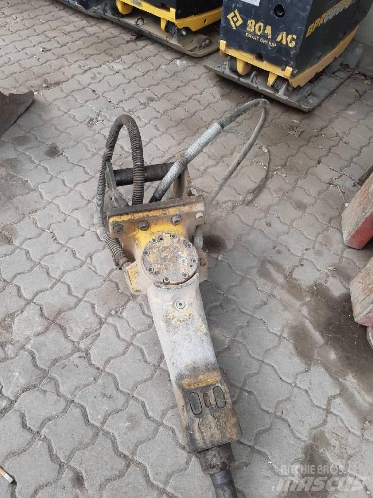 Epiroc SB152 Hamers en brekers