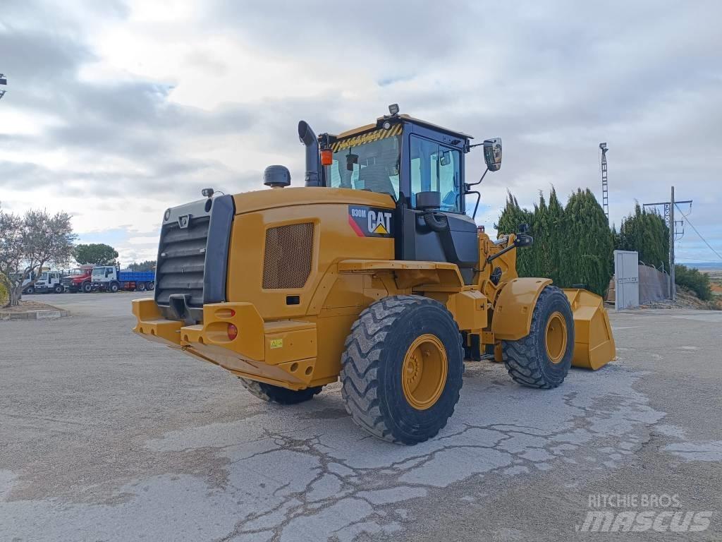 CAT 930M Wielladers