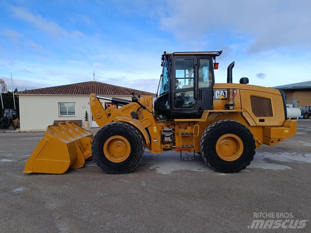 CAT 930M Wielladers