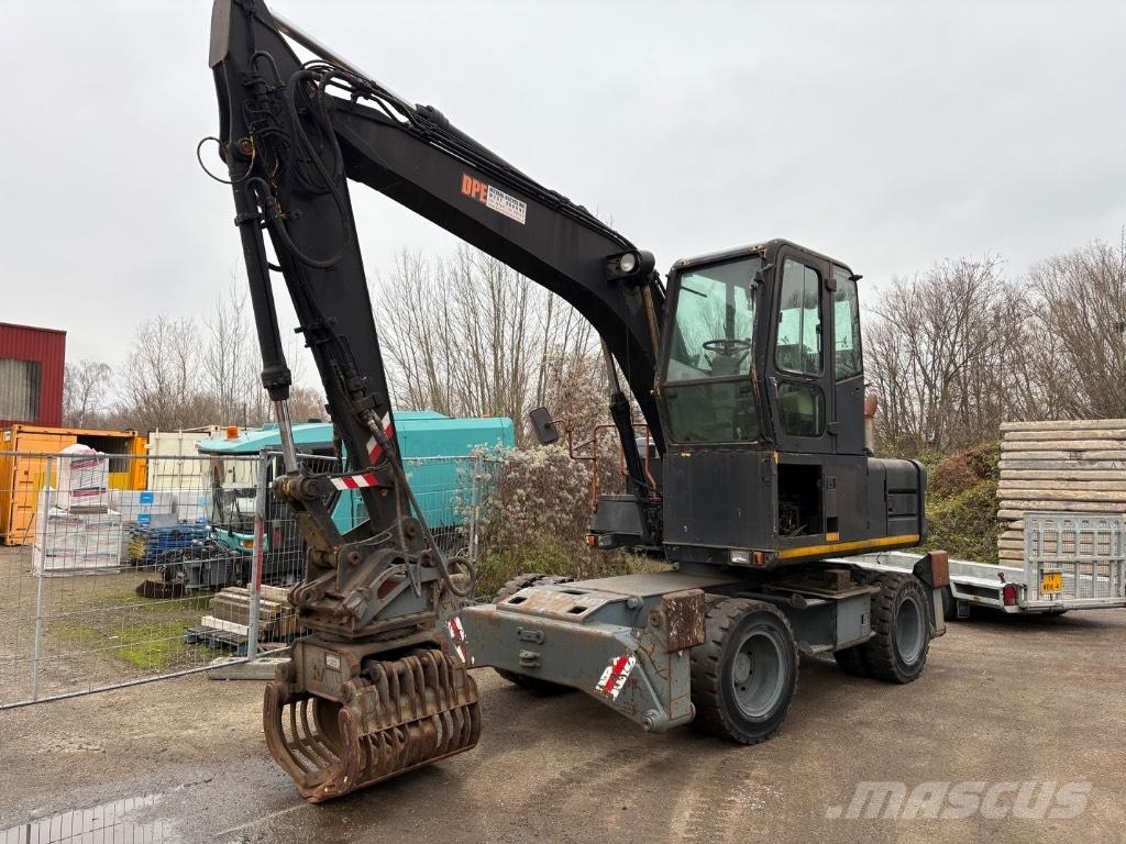 Hitachi FH 130.3 Rupsgraafmachines