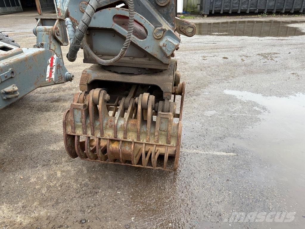 Hitachi FH 130.3 Rupsgraafmachines