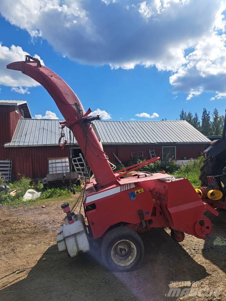 JF 850 Getrokken veldhakselaar