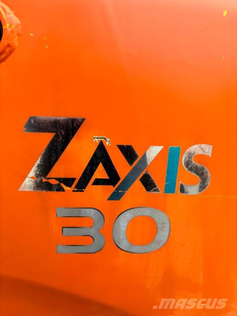 Hitachi ZX 30 Minigraafmachines < 7t