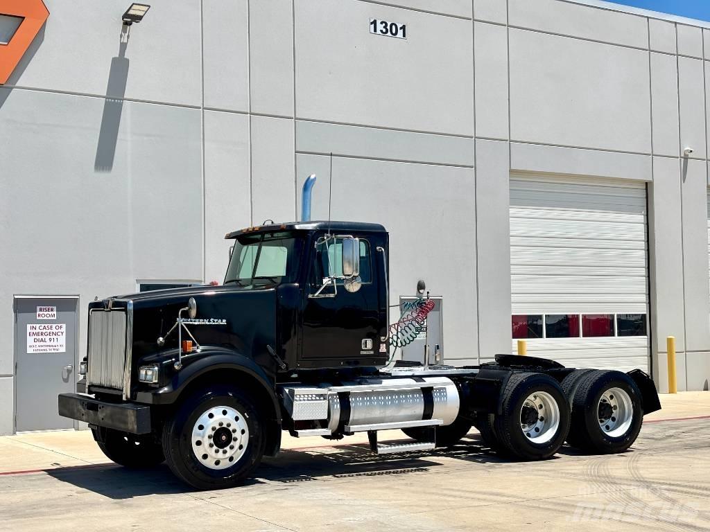 Western Star 4900 Trekkers