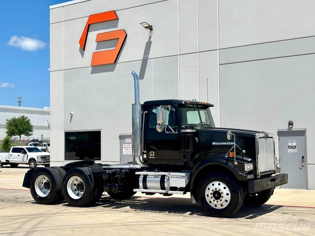 Western Star 4900 Trekkers