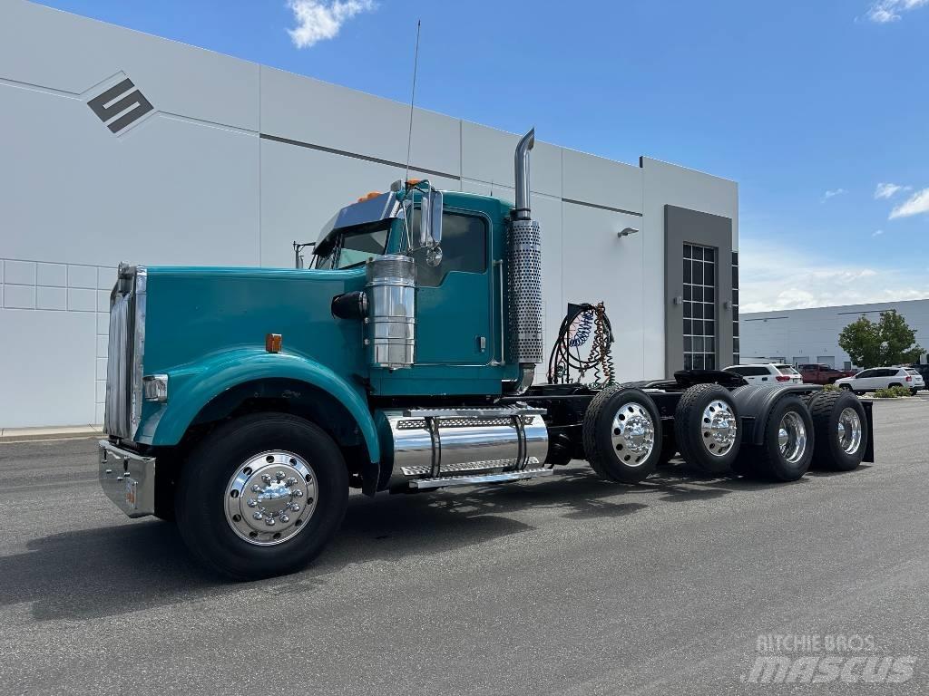 Kenworth W 900 Trekkers