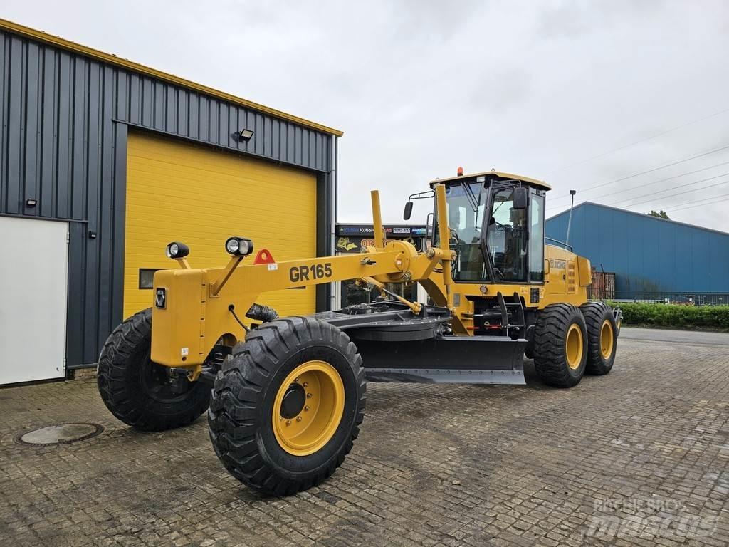 XCMG GR165 Graders