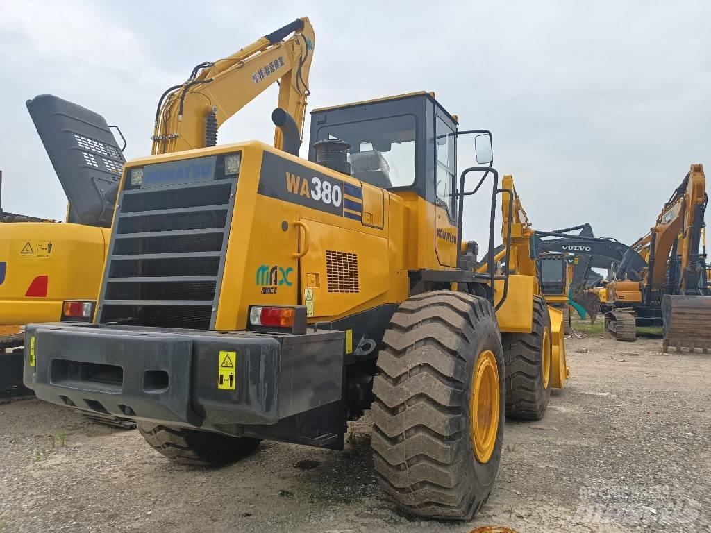 Komatsu WA 380 Wielladers